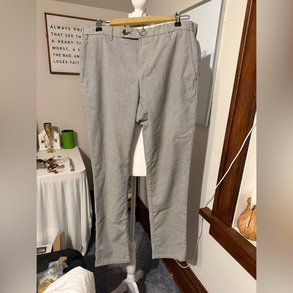 Zara Men's Light Gray Chinos
